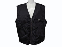 画像をギャラリービューアに読み込む, 極美品 PRADA プラダ Re-Nylon リナイロン ベスト SGC261 サイズ56 トライアングルロゴ ブラック 中古 4b009251