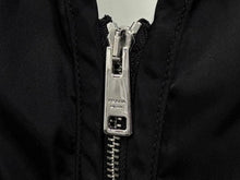 画像をギャラリービューアに読み込む, 極美品 PRADA プラダ Re-Nylon リナイロン ベスト SGC261 サイズ56 トライアングルロゴ ブラック 中古 4b009251