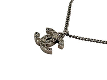 Load image into Gallery viewer, CHANEL シャネル ココマーク ネックレス 重量約5g F13V刻印 全長約43cm メタル ラインストーン クリア シルバー 美品 中古 4b009278