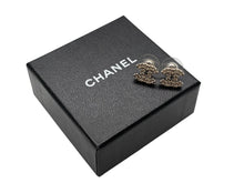 画像をギャラリービューアに読み込む, 極美品 CHANEL シャネル ココマーク ピアス 重量約2g A13S刻印 ラインストーン メタル GP ゴールド クリア 両耳用 中古 4b009281