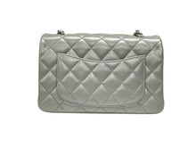 画像をギャラリービューアに読み込む, CHANEL シャネル ミニマトラッセ19 Sフラップ Sチェーンショルダーバッグ 16番台 ココマーク ラムスキン シルバー シルバー金具 美品 中古 4b009282