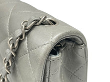 画像をギャラリービューアに読み込む, CHANEL シャネル ミニマトラッセ19 Sフラップ Sチェーンショルダーバッグ 16番台 ココマーク ラムスキン シルバー シルバー金具 美品 中古 4b009282