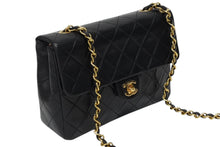 画像をギャラリービューアに読み込む, CHANEL シャネル ミニマトラッセ20 ショルダーバッグ 1番台 A01163 ブラック ラムスキン ゴールド金具 美品 中古4b009325