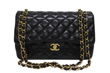 画像をギャラリービューアに読み込む, 極美品 CHANEL シャネル デカマトラッセ 30 Wフラップ Wチェーンショルダーバッグ 15番台 ラムスキン ココマーク ゴールド金具 中古 4b009369