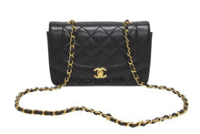 画像をギャラリービューアに読み込む, 極美品 CHANEL シャネル マトラッセ23 ダイアナ ショルダーバッグ A01165 レザー ラムスキン 2番台 ゴールド金具 ブラック 中古 4b009377