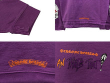 Load image into Gallery viewer, CHROME HEARTS × MATTY BOY クロムハーツ×マッティボーイ グラフィック オーバーサイズ クルーネック スウェット パープル サイズ XXL 中古 美品 009511