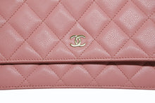 画像をギャラリービューアに読み込む, 極美品 CHANEL シャネル クラシック マトラッセ チェーンウォレット ショルダーバッグ ランダム番台 キャビアスキン ブラック 中古 4b009542