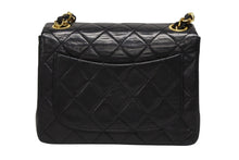 画像をギャラリービューアに読み込む, 極美品 CHANEL シャネル ミニマトラッセ チェーンショルダーバッグ ココマーク 1番台 ラムレザー ブラック ゴールド金具 中古 4b009553