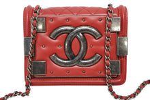 画像をギャラリービューアに読み込む, 極美品 CHANEL シャネル マトラッセ ボーイシャネル ボーイブリック ショルダーバッグ ラムスキン レッド アンティークシルバー金具 中古 4b009554