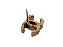 Load image into Gallery viewer, 極美品 CHANEL シャネル ココマーク ピアス 両耳 アクセサリー 07A刻印 5.2g GP マットゴールド 中古 4b009600