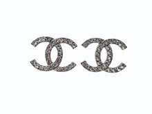 Load image into Gallery viewer, 極美品 CHANEL シャネル ピアス ココマーク 両耳 アクセサリー 02P刻印 4.4g シルバー ラインストーン メタル 中古 4b009604
