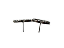 Load image into Gallery viewer, 極美品 CHANEL シャネル ピアス ココマーク 両耳 アクセサリー 02P刻印 4.4g シルバー ラインストーン メタル 中古 4b009604