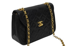 画像をギャラリービューアに読み込む, CHANEL シャネル ビジューチェーン ショルダーバッグ 2番台 ラムスキン ココマーク キルティング ブラック ゴールド金具 美品 中古 4b009611