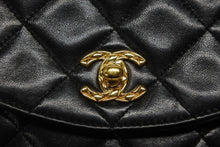 画像をギャラリービューアに読み込む, CHANEL シャネル ビジューチェーン ショルダーバッグ 2番台 ラムスキン ココマーク キルティング ブラック ゴールド金具 美品 中古 4b009611