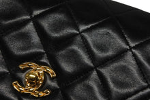 画像をギャラリービューアに読み込む, CHANEL シャネル ビジューチェーン ショルダーバッグ 2番台 ラムスキン ココマーク キルティング ブラック ゴールド金具 美品 中古 4b009611