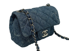 画像をギャラリービューアに読み込む, 極美品 CHANEL シャネル ミニマトラッセ16 Sフラップ Sチェーンショルダーバッグ 30番台 デニム ココマーク シルバー金具 中古 4b009614