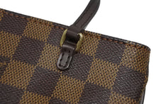 Load image into Gallery viewer, 極美品 LOUIS VUITTON ルイヴィトン マノスクGM ポーチ N51120 ダミエ エベヌ PVC レザー ゴールド金具 中古 4b009636