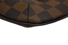 Load image into Gallery viewer, 極美品 LOUIS VUITTON ルイヴィトン マノスクGM ポーチ N51120 ダミエ エベヌ PVC レザー ゴールド金具 中古 4b009636