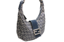 Load image into Gallery viewer, FENDI フェンディ ズッキーノ ワンショルダーバッグ イタリア製 キャンバス レザー グレー ネイビー シルバー金具 美品 中古 4b012450
