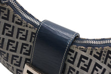 Load image into Gallery viewer, FENDI フェンディ ズッキーノ ワンショルダーバッグ イタリア製 キャンバス レザー グレー ネイビー シルバー金具 美品 中古 4b012450