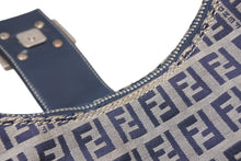 Load image into Gallery viewer, FENDI フェンディ ズッキーノ ワンショルダーバッグ イタリア製 キャンバス レザー グレー ネイビー シルバー金具 美品 中古 4b012450