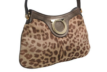 Load image into Gallery viewer, 極美品 Salvatore Ferragamo サルヴァトーレ フェラガモ AX-21 1828 2WAYバッグ レオパード バッグ ハラコ 中古 4b012440