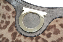 Load image into Gallery viewer, 極美品 Salvatore Ferragamo サルヴァトーレ フェラガモ AX-21 1828 2WAYバッグ レオパード バッグ ハラコ 中古 4b012440