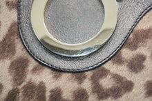 Load image into Gallery viewer, 極美品 Salvatore Ferragamo サルヴァトーレ フェラガモ AX-21 1828 2WAYバッグ レオパード バッグ ハラコ 中古 4b012440