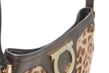Load image into Gallery viewer, 極美品 Salvatore Ferragamo サルヴァトーレ フェラガモ AX-21 1828 2WAYバッグ レオパード バッグ ハラコ 中古 4b012440