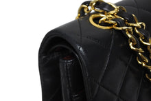画像をギャラリービューアに読み込む, CHANEL シャネル マトラッセ ダブルフラップ25 ショルダーバッグ 1番台 ラムスキン ブラック ゴールド金具 美品 中古 4b009663