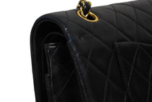画像をギャラリービューアに読み込む, CHANEL シャネル マトラッセ ダブルフラップ25 ショルダーバッグ 2番台 ラムスキン ブラック ゴールド金具 美品 中古 4b009682