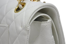 画像をギャラリービューアに読み込む, 極美品 CHANEL シャネル チェーンショルダーバッグ マトラッセ25 ココマーク ラムスキン 5番台 1998年 Wフラップ ホワイト 中古 4b009684