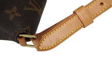 画像をギャラリービューアに読み込む, LOUIS VUITTON ルイヴィトン ミュゼットタンゴ ショルダーバック M51257 モノグラム ブラウン 美品 中古 4b009718