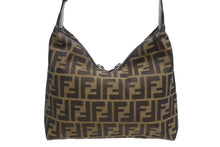 画像をギャラリービューアに読み込む, FENDI フェンディ ワンショルダーバッグ ズッカ柄 総柄 キャンバス レザー ブラウン シルバー金具 美品 中古 4b009758