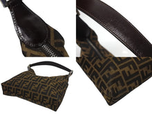 画像をギャラリービューアに読み込む, FENDI フェンディ ワンショルダーバッグ ズッカ柄 総柄 キャンバス レザー ブラウン シルバー金具 美品 中古 4b009758