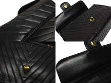 画像をギャラリービューアに読み込む, CHANEL シャネル Vステッチ チェーンショルダーバッグ ラムスキン ココマーク ブラック ゴールド金具 良品 中古 4b009761