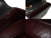 画像をギャラリービューアに読み込む, CHANEL シャネル Vステッチ チェーンショルダーバッグ ラムスキン ココマーク ブラック ゴールド金具 良品 中古 4b009761