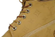 Load image into Gallery viewer, 新品未使用 LOUIS VUITTON ルイヴィトン × Timberland ティンバーランド モノグラム 6インチブーツ LV-TMB-0003 サイズ10 エンボス 中古 4b009779