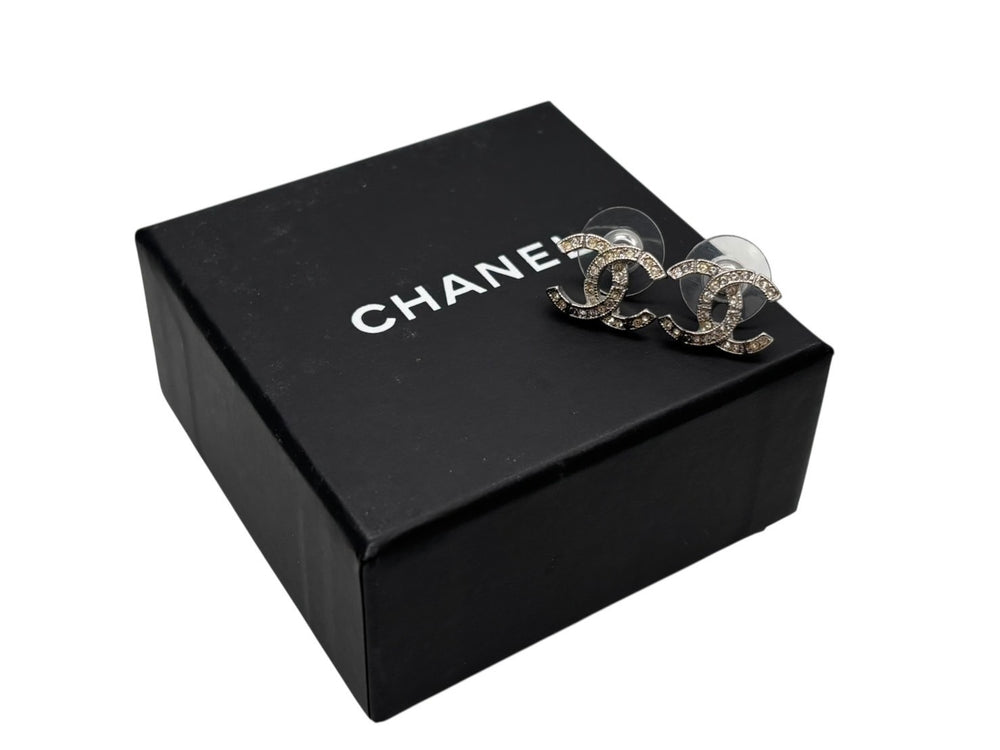 CHANEL シャネル ココマーク ピアス 重量約2.0g A16K刻印 ラインストーン メタル クリア シルバー 両耳用 美品 中古 4b009785