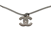 Load image into Gallery viewer, CHANEL シャネル ココマーク ネックレス 重量約5.0g B11V刻印 全長約44cm ラインストーン メタル クリア シルバー 美品 中古 4b009787