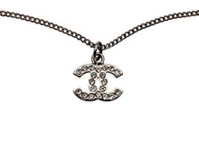 画像をギャラリービューアに読み込む, CHANEL シャネル ココマーク ネックレス 重量約6.0g 09V刻印 全長約44cm ラインストーン メタル クリア シルバー 美品 中古 4b009791