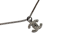 画像をギャラリービューアに読み込む, CHANEL シャネル ココマーク ネックレス 重量約6.0g 09V刻印 全長約44cm ラインストーン メタル クリア シルバー 美品 中古 4b009791