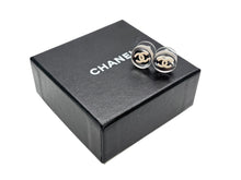Load image into Gallery viewer, 極美品 CHANEL シャネル ココマーク ラウンドピアス 重量約4.0g 03C刻印 ミラー レジン メタル クリア シルバー 両耳用 中古 4b009792