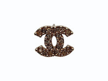 Load image into Gallery viewer, CHANEL シャネル ココマーク ピアス 重量約2.0g A13S刻印 ラインストーン メタル GP ゴールド クリア 両耳用 美品 中古 4b009796