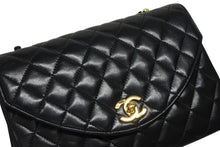 画像をギャラリービューアに読み込む, 極美品 CHANEL シャネル Sフラップ Sチェーンショルダーバッグ 1番台 ラムスキン ココマーク ブラック ゴールド金具 中古 4b009800
