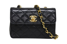 画像をギャラリービューアに読み込む, CHANEL シャネル ミニミニマトラッセ14 チェーンショルダーバッグ 1番台 ラムスキン ココマーク ブラック ゴールド金具 美品 中古 4b009803