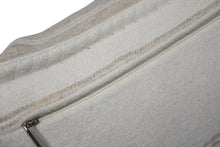 画像をギャラリービューアに読み込む, 極美品 CHANEL シャネル ココマーク デカロゴ クッション ウール カシミヤ ベージュ アイボリー 中古 4b009808