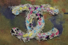 画像をギャラリービューアに読み込む, 極美品 CHANEL シャネル エンブロイダリー メッセンジャーバッグ 20番台 A92790 グラフィティ カーキ ココマーク 中古 4b009831