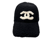 画像をギャラリービューアに読み込む, 新品未使用 CHANEL シャネル パイル キャップ 帽子 2025年 秋冬 ココマーク ウール ゴートレザー ブラック ホワイト 中古 4b009835