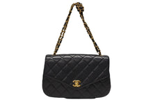 画像をギャラリービューアに読み込む, CHANEL シャネル Sフラップ チェーンワンショルダーバッグ A06429 3番台 ココマーク ラムスキン ブラック ゴールド金具 美品 中古 4b009875